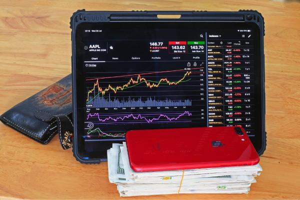 中汽协：2025年11月汽车整车出口81.8万辆